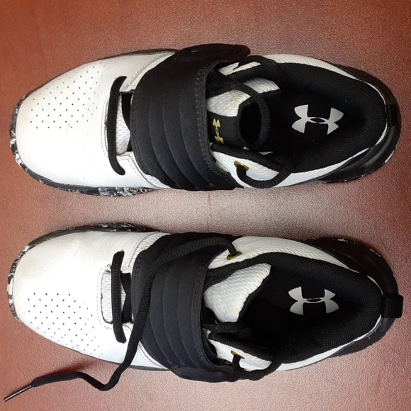 🎒 2/$30 👟 Under Armour Zone BB Youth Basketball Shoes Sz 3Y - Picture 7 of 11